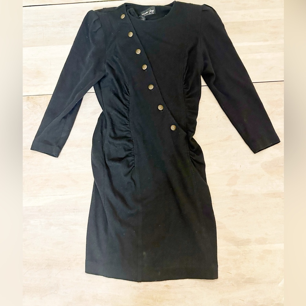 Vintage-Inspired Black Long Sleeve Button-Accent Dress